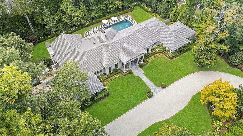 Property Photo: 3612 Castlegate Drive NW GA 30327