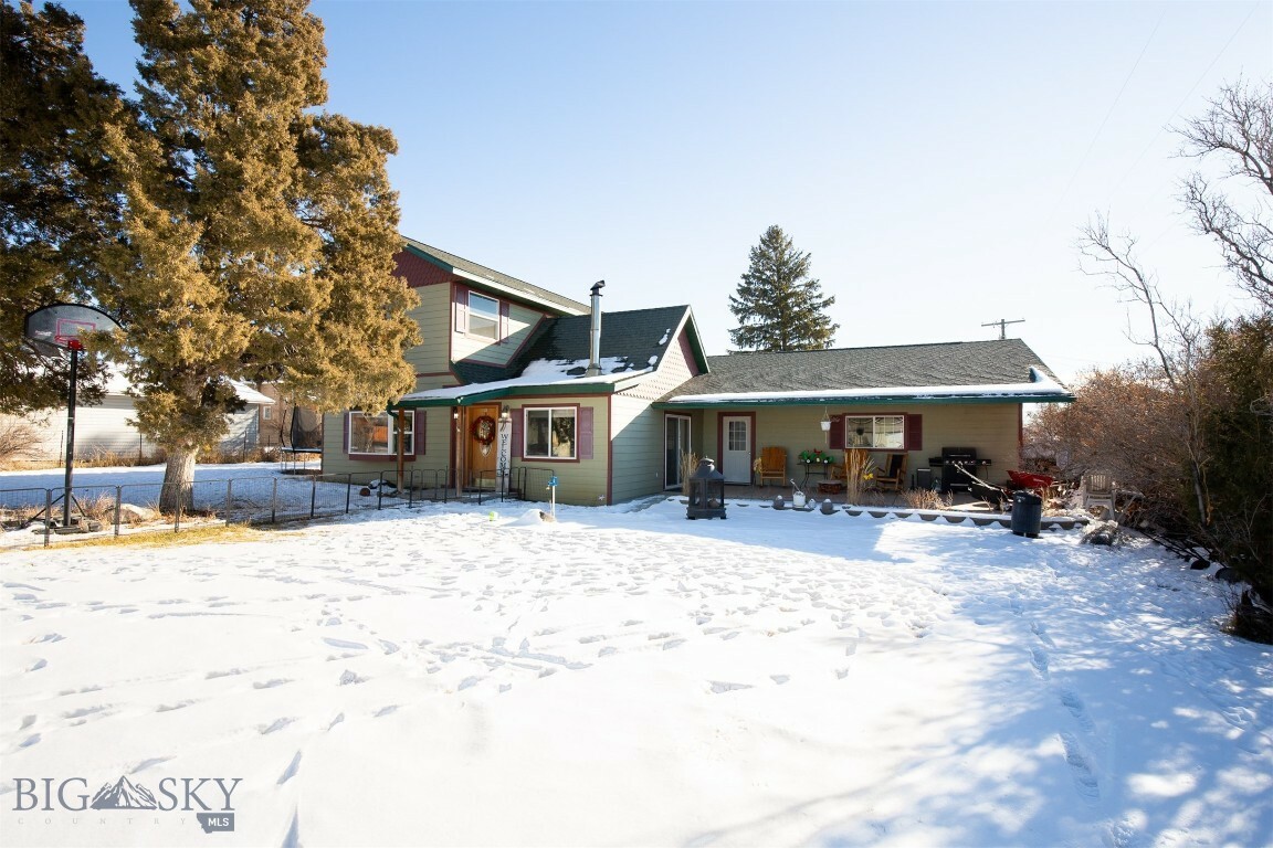 Property Photo:  106 E Hamilton Street  MT 59749 