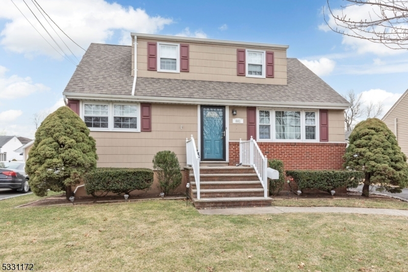 Property Photo:  661 Richfield Ave  NJ 07033 