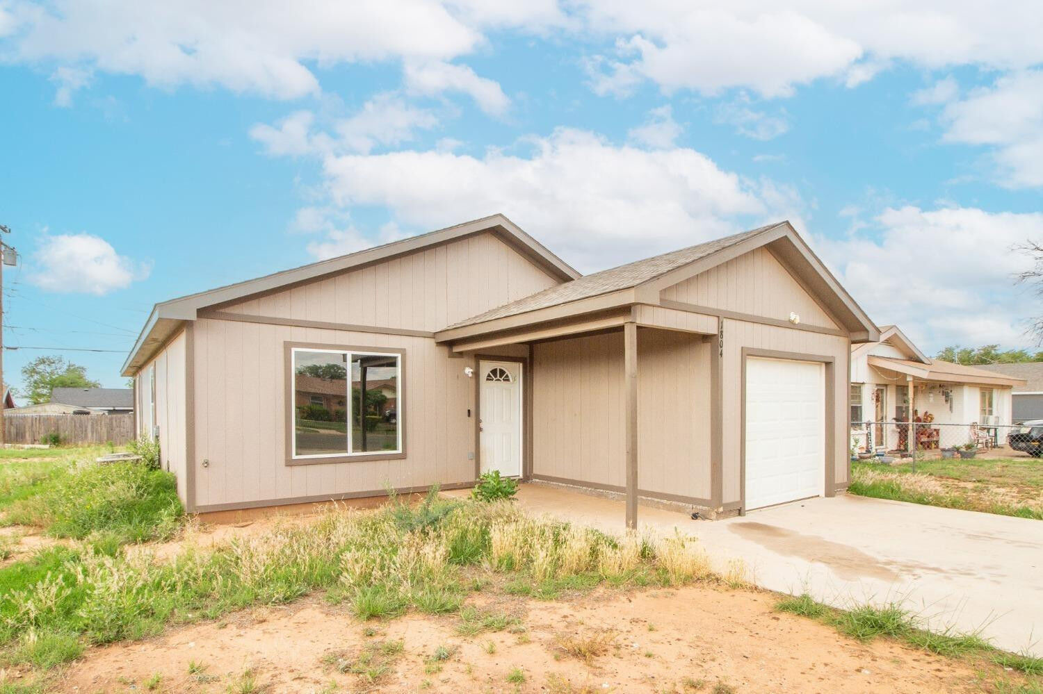 Property Photo: 1804 E Auburn TX 79403