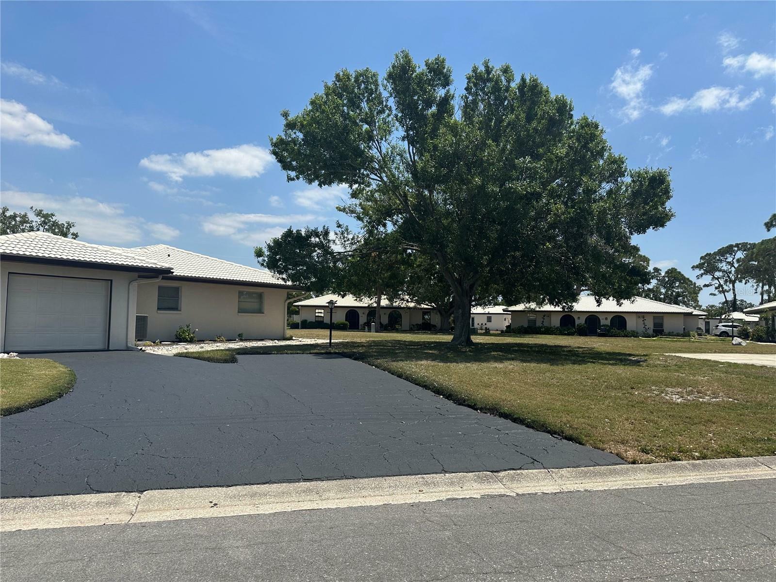 Property Photo: 430 Botticelli Drive 430 FL 34275
