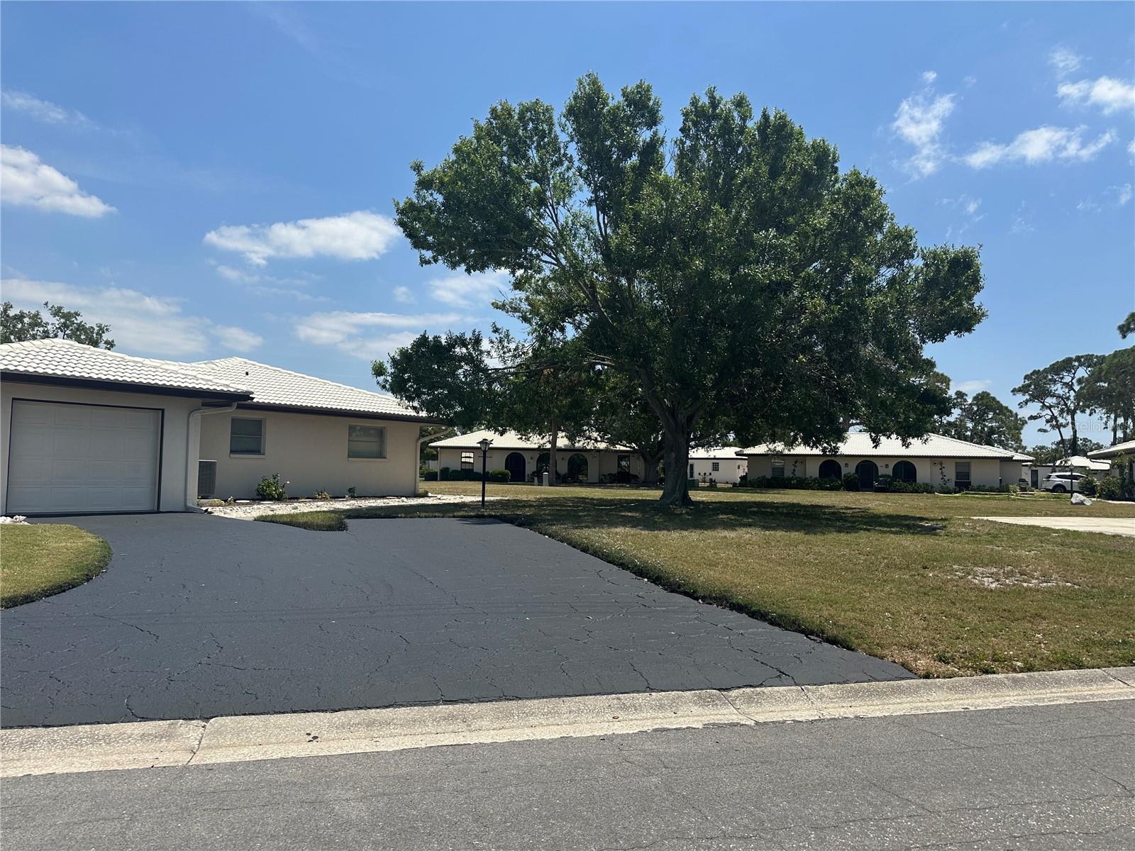 Property Photo: 430 Botticelli Drive 430 FL 34275