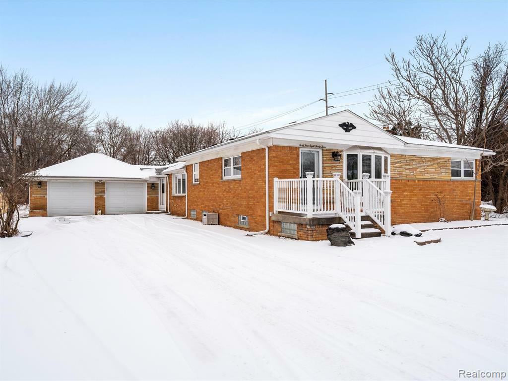 Property Photo:  44833 Maddelein Street  MI 48036 1151 