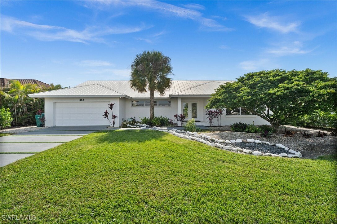 Property Photo:  454 Flamingo Avenue  FL 34108 