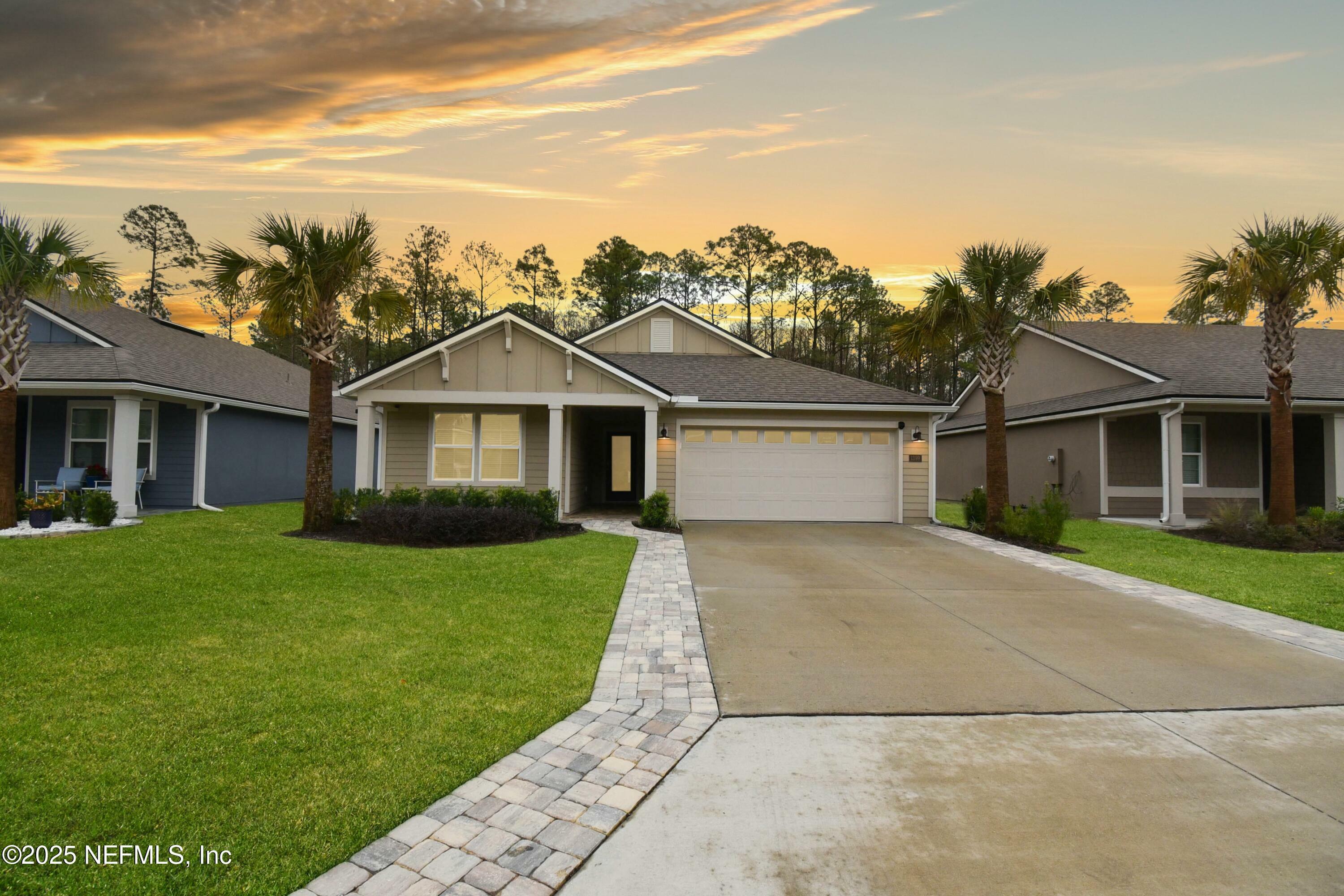 Property Photo:  1399 Parkland Trail  FL 32095 