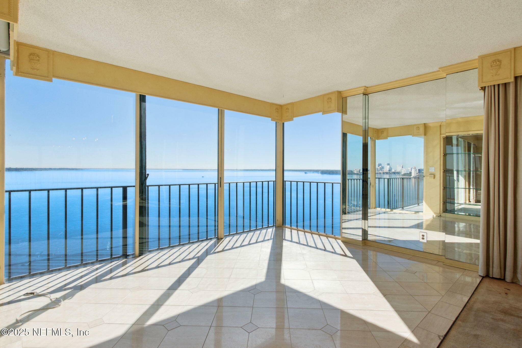 Property Photo: 2970 St Johns Avenue 11G FL 32205