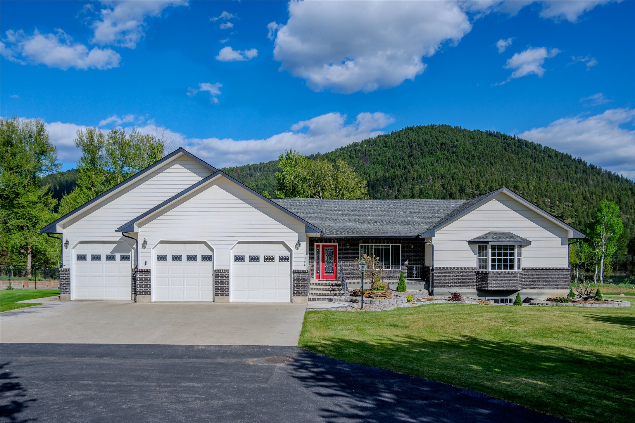 Property Photo: 358 Edgewater Drive MT 59923