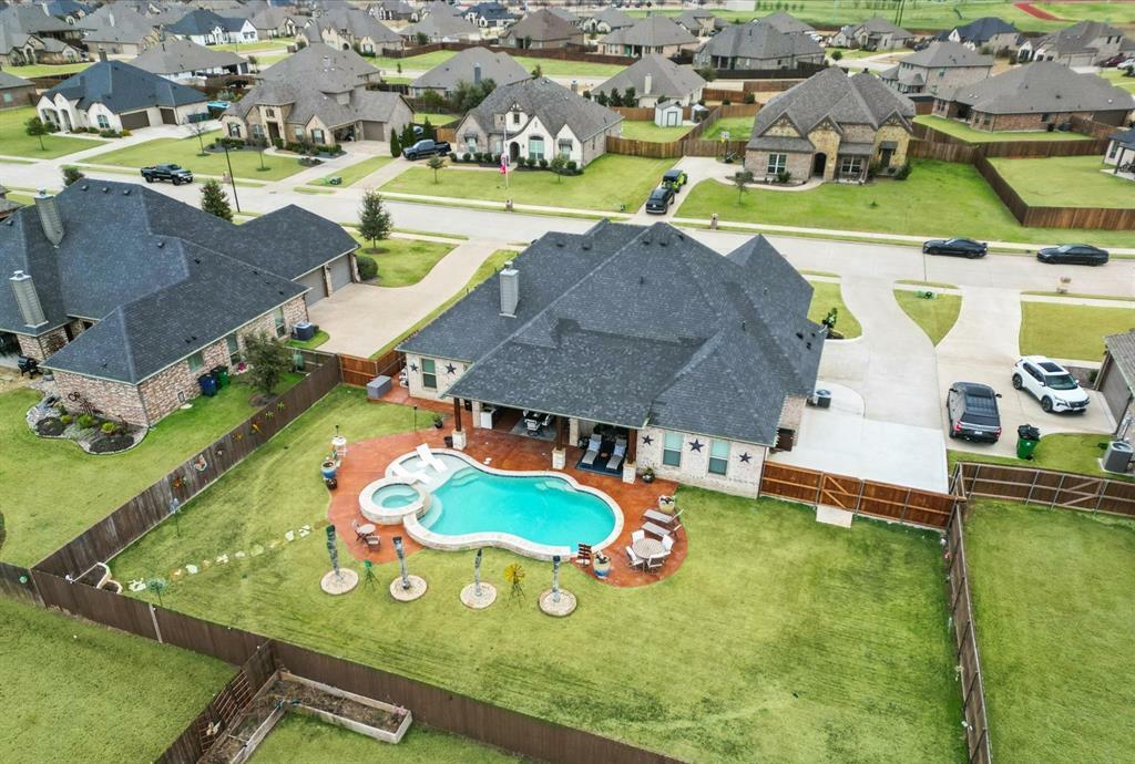 Property Photo:  305 Equestrian Drive  TX 75165 