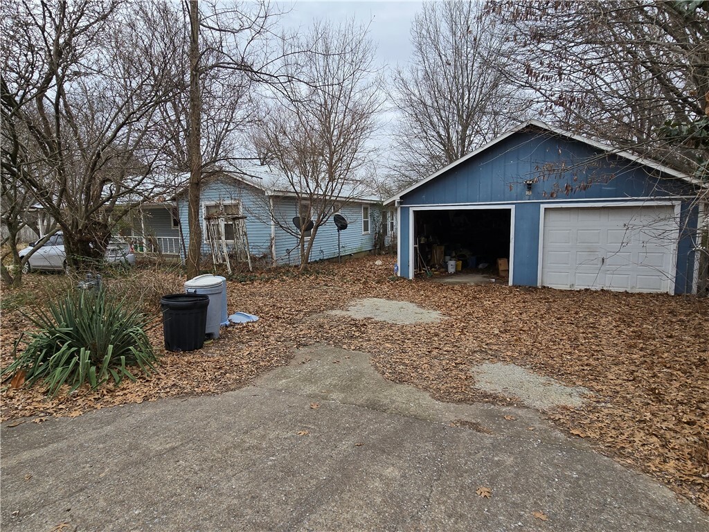 Property Photo:  203 W Parks Street  AR 72753 