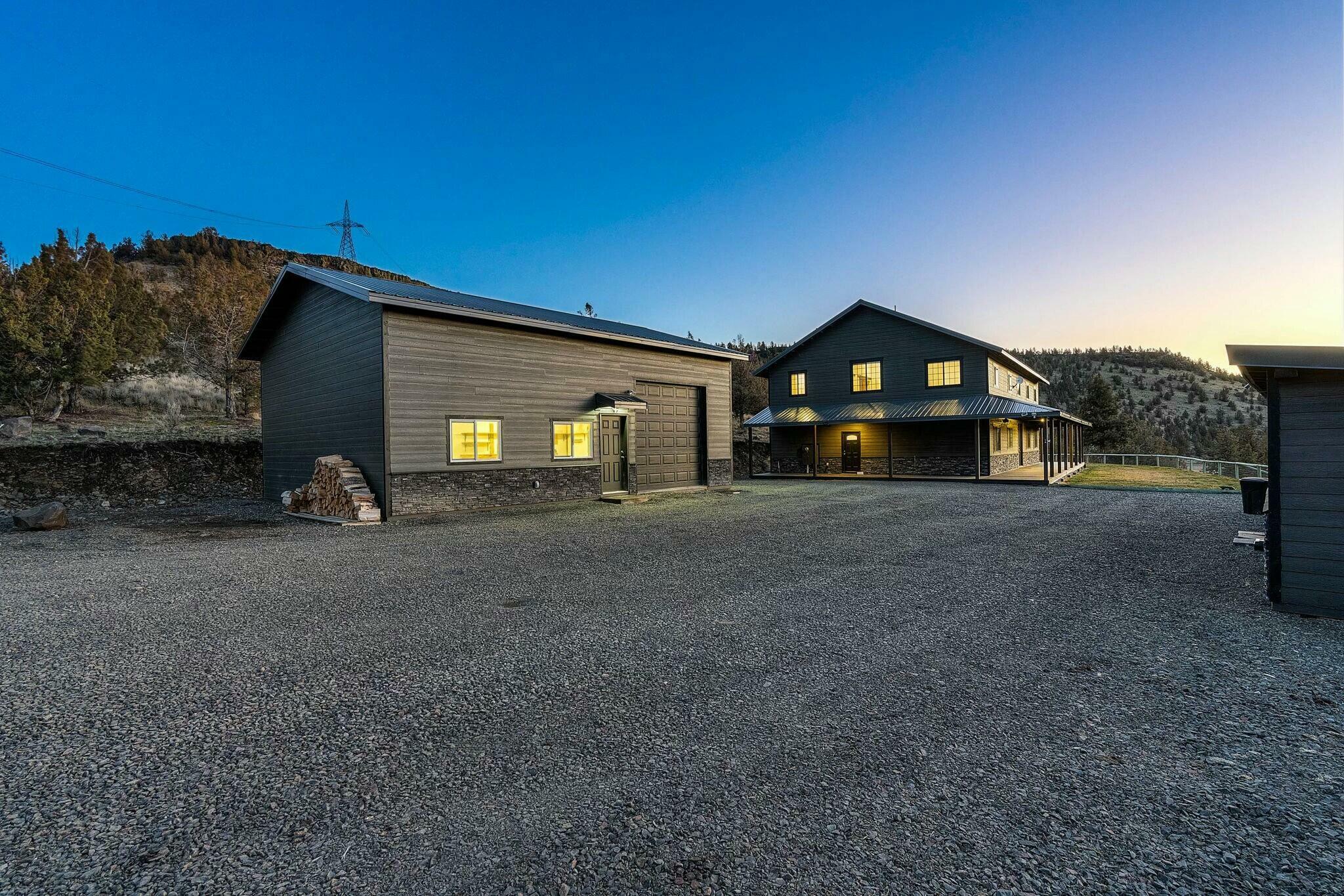 Property Photo: 3954 NW Cattle Drive OR 97754