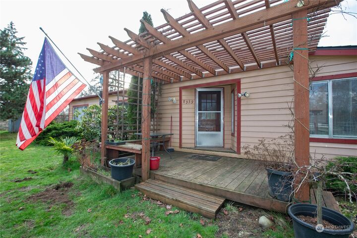 Property Photo:  8939  Crystal Springs Lane SE  WA 98597 