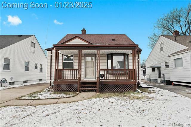 Property Photo:  17558 Valade Street  MI 48193 