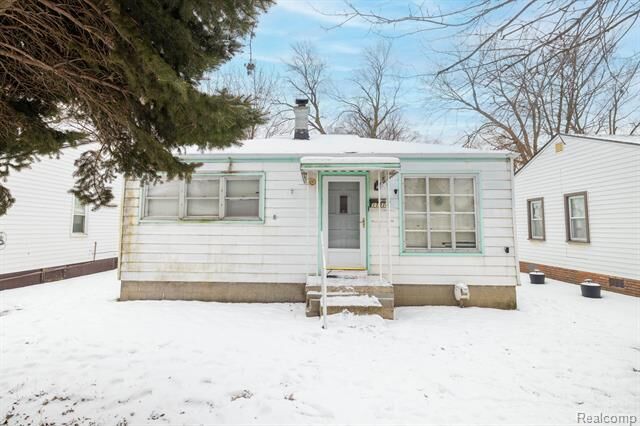 Property Photo:  11310 Studebaker Avenue  MI 48089 