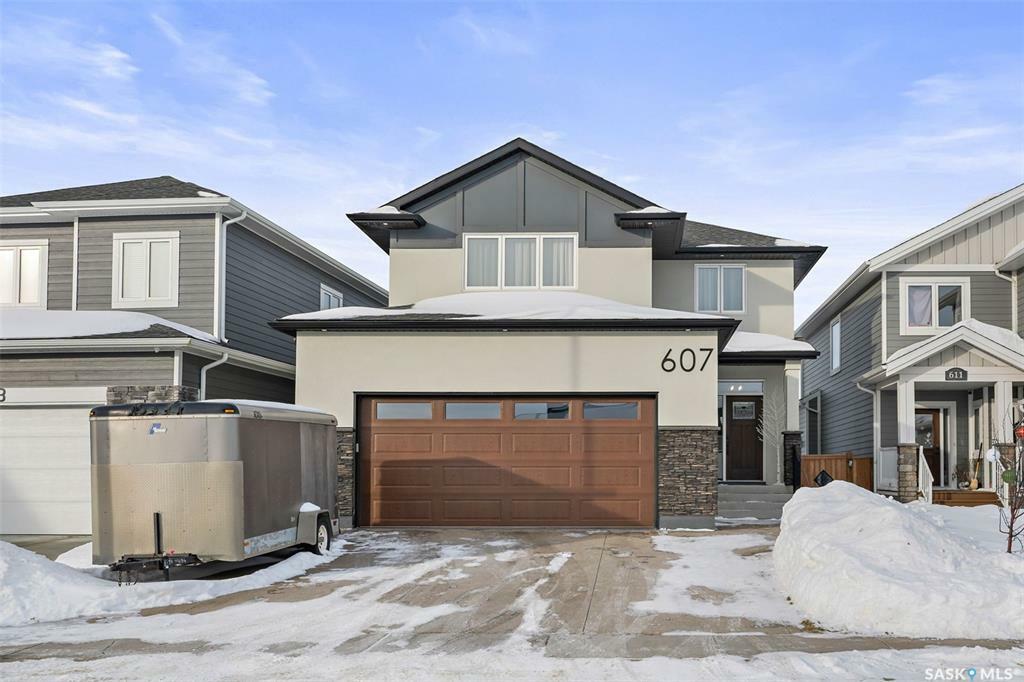 Property Photo:  607 Fast Crescent  SK S7W 0X1 