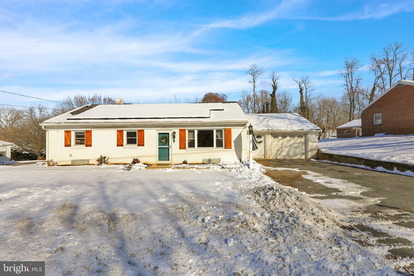 Property Photo:  257 Blue Rock Road  PA 17551 