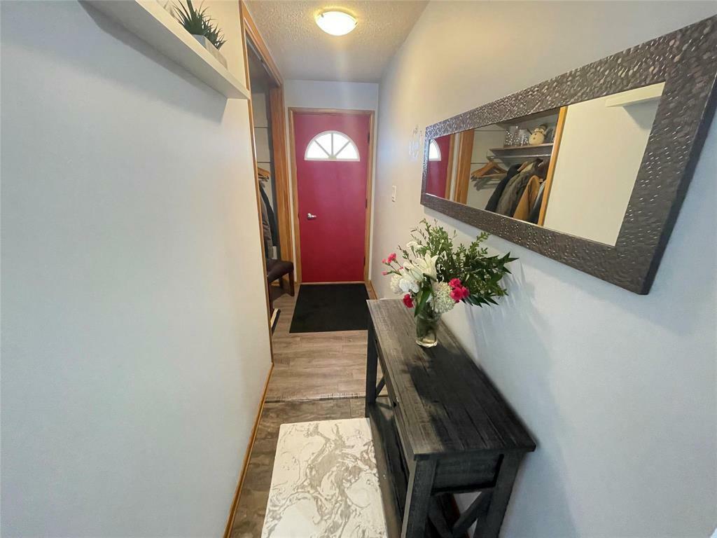 Property Photo:  331 Fanny Street  MB R0K 0H0 