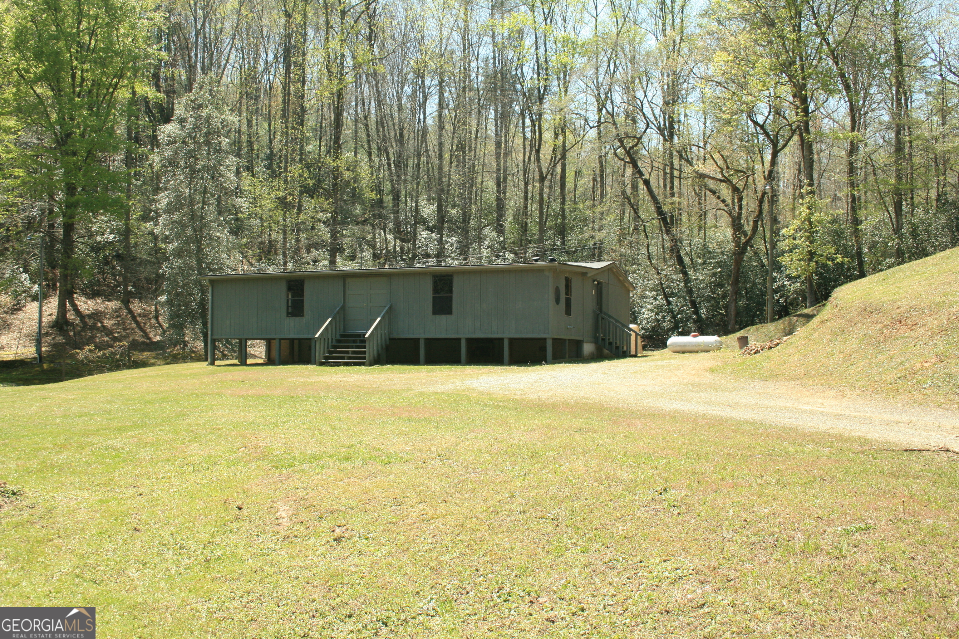 Property Photo: 3085 Old Flat Branch Road GA 30540