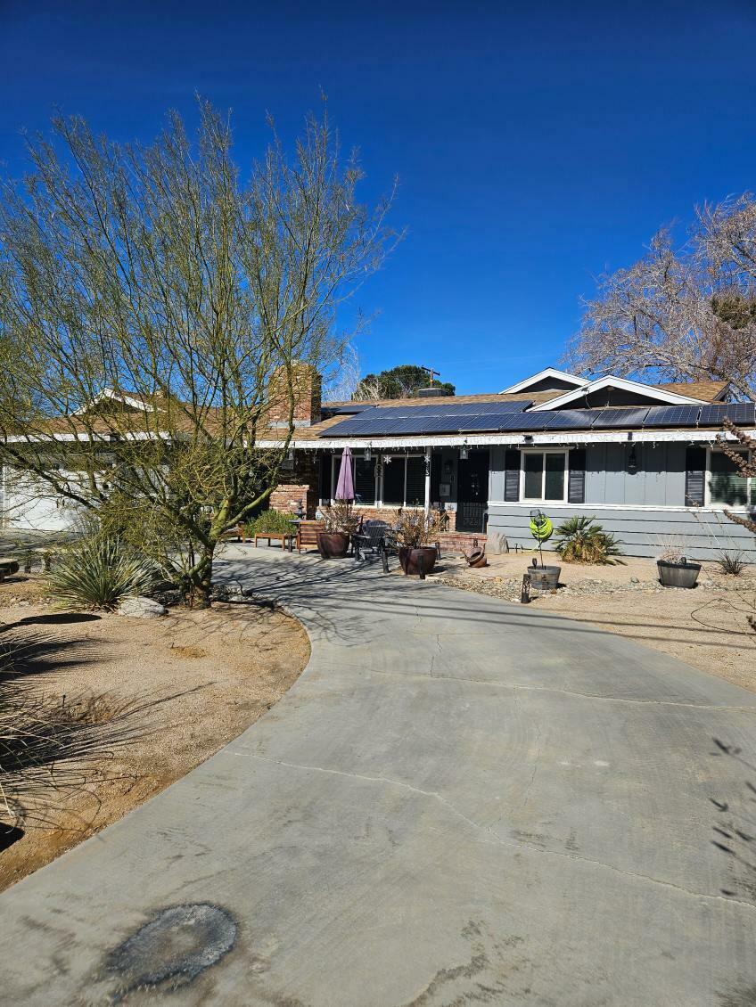 Property Photo: 1283 W Lancaster Blvd CA 93534