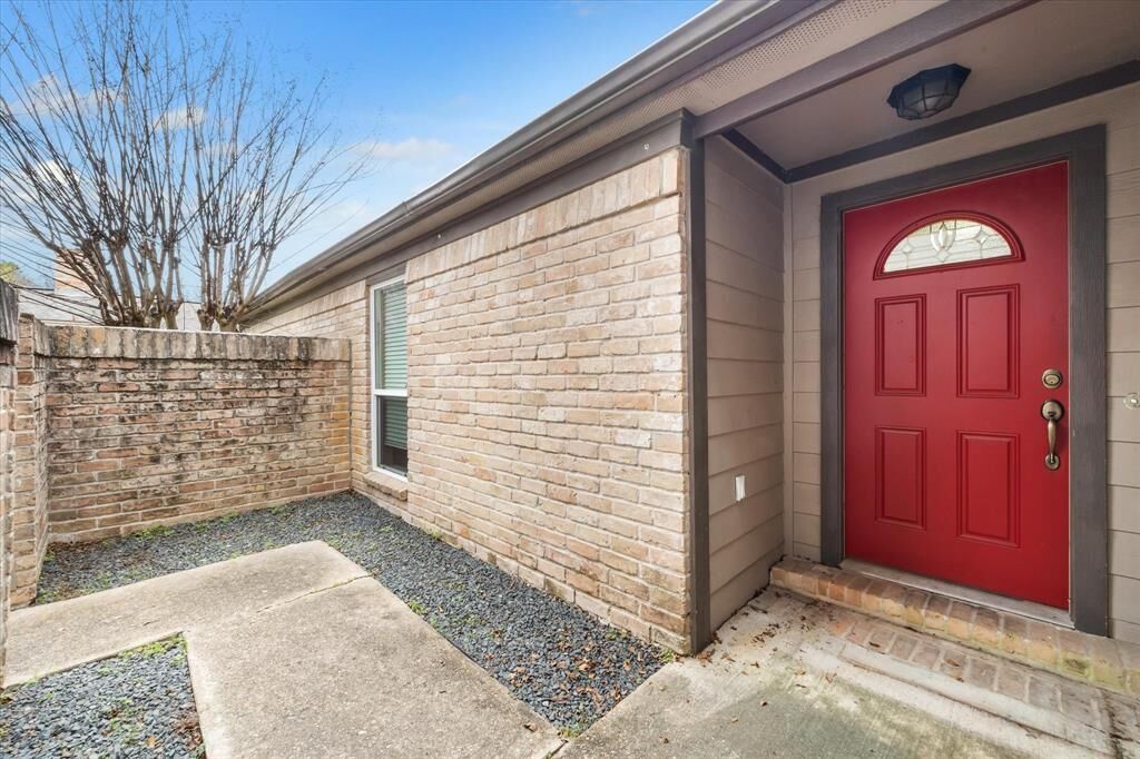 Property Photo:  1111 Kempsford Drive  TX 77450 