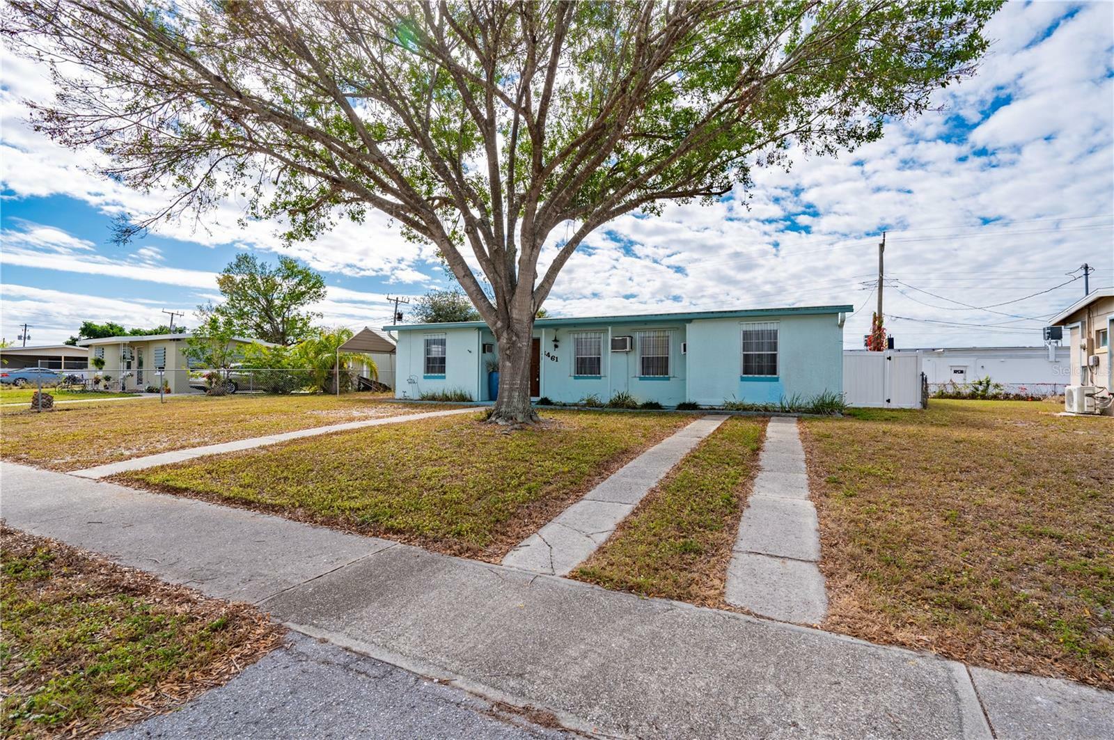 Property Photo:  3461 Normandy Drive  FL 33952 