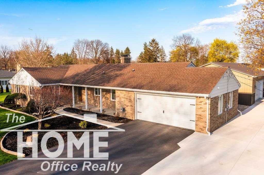Property Photo: 200 Elmwood Drive MI 48817
