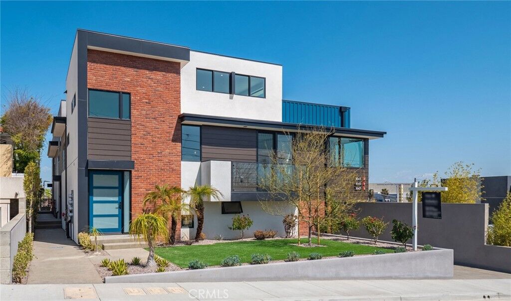 Property Photo: 1845 11th Street CA 90266