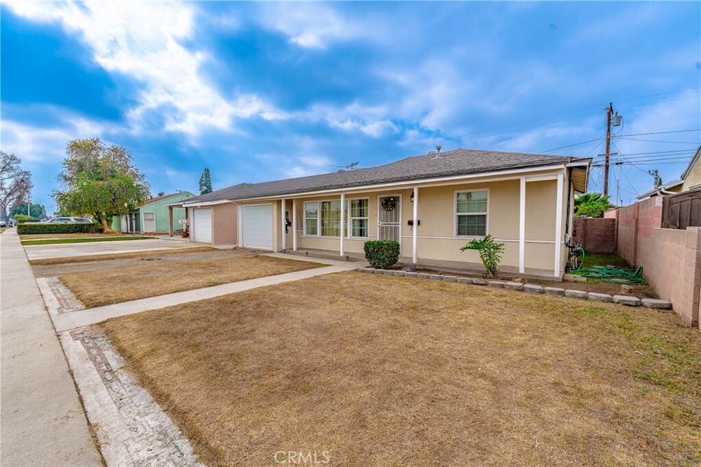 Property Photo: 13727 Graystone Avenue CA 90650