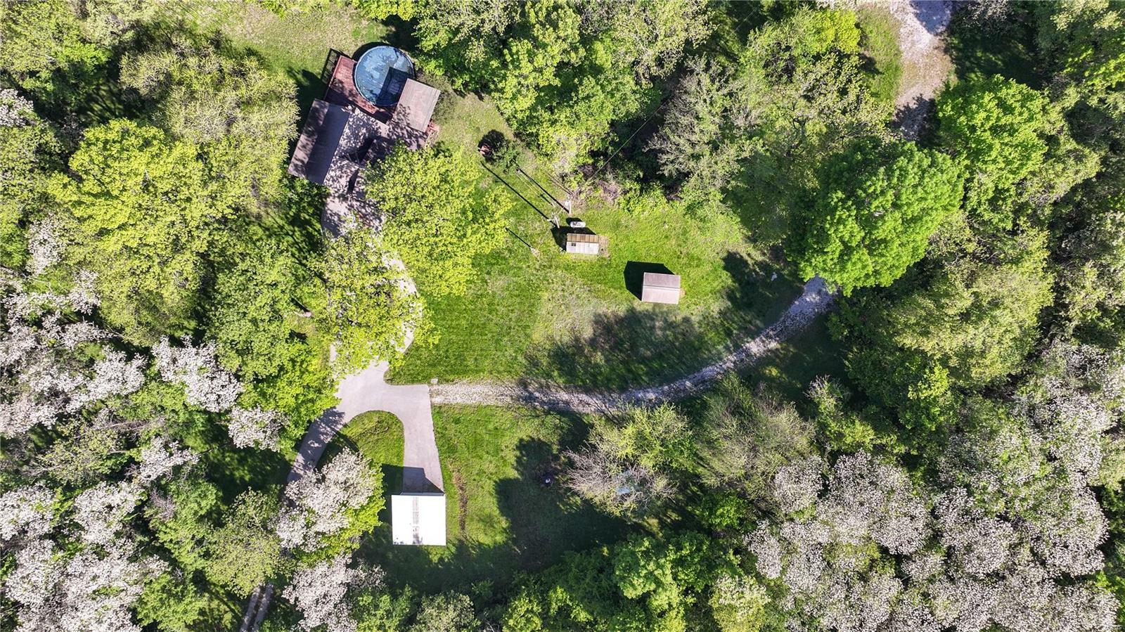 Property Photo: 40 Country Lane IL 62095