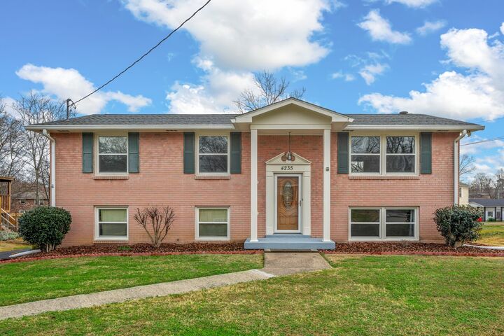 4235 Sweden Dr  Hermitage TN 37076 photo