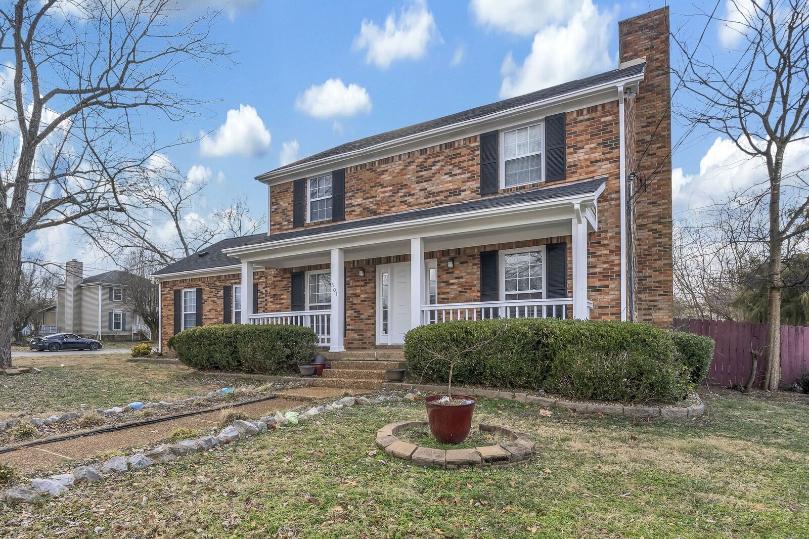 Property Photo:  301 Cedarcliff Rd  TN 37013 