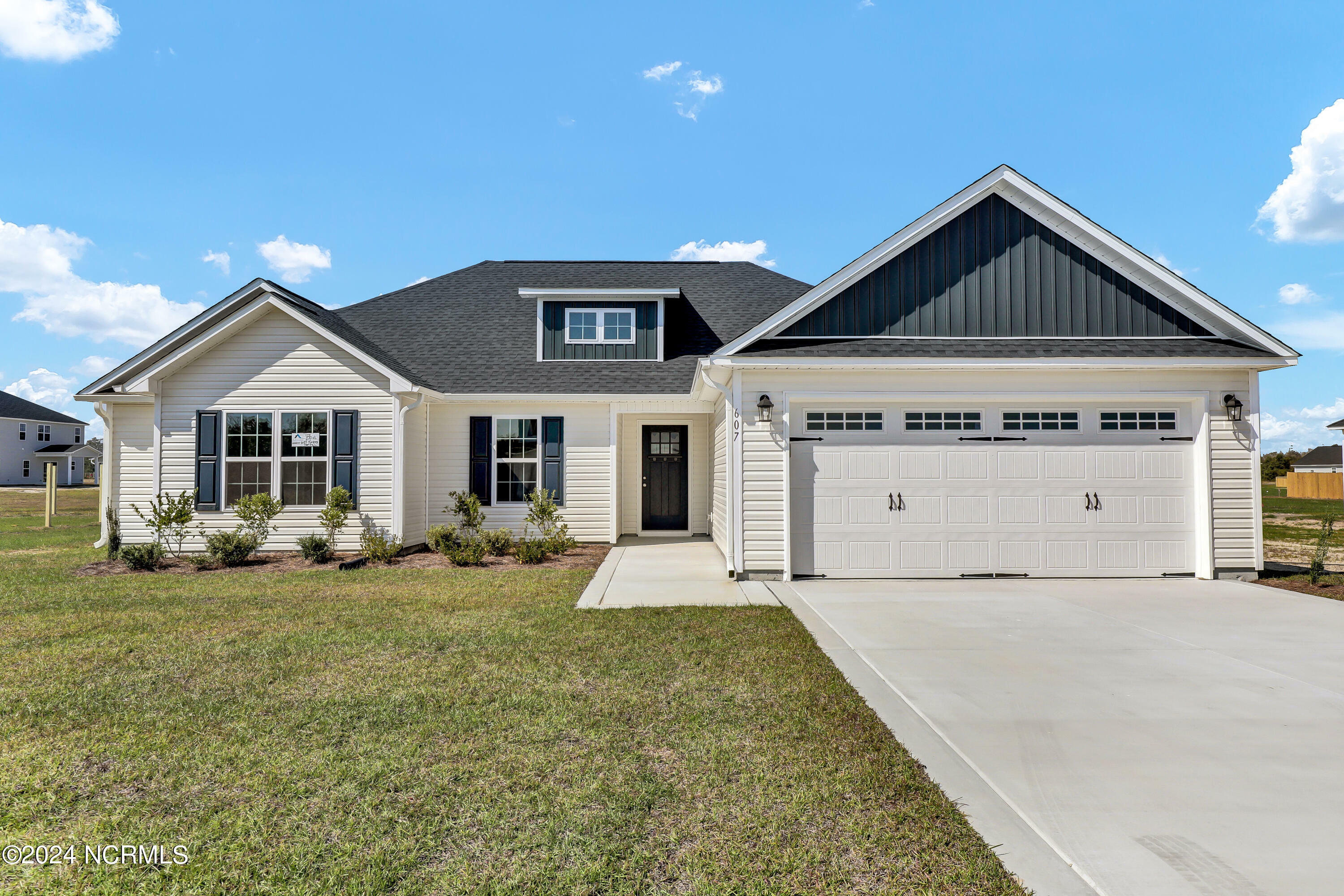 Property Photo: 612 Turkey Trot Trail NC 28555
