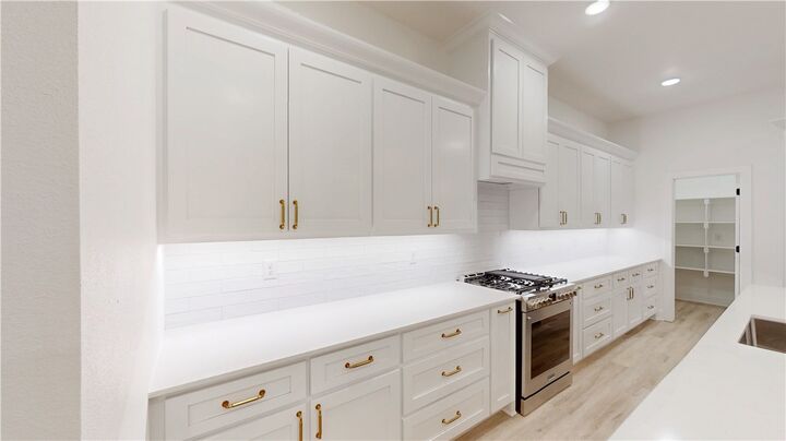 Property Photo: 2329 S 31st Street AR 72758