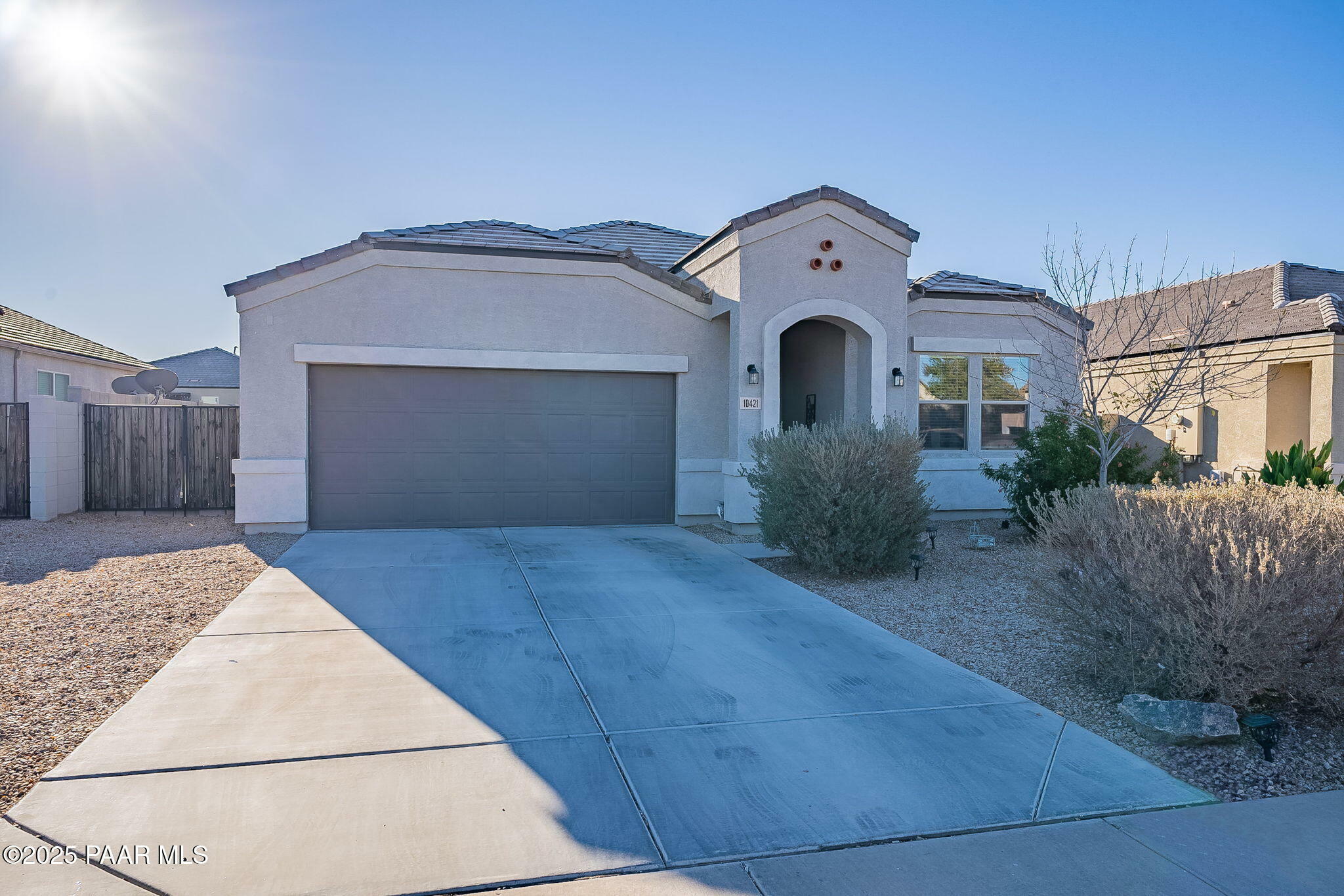 Property Photo:  10421 E Cliffrose Lane  AZ 85132 