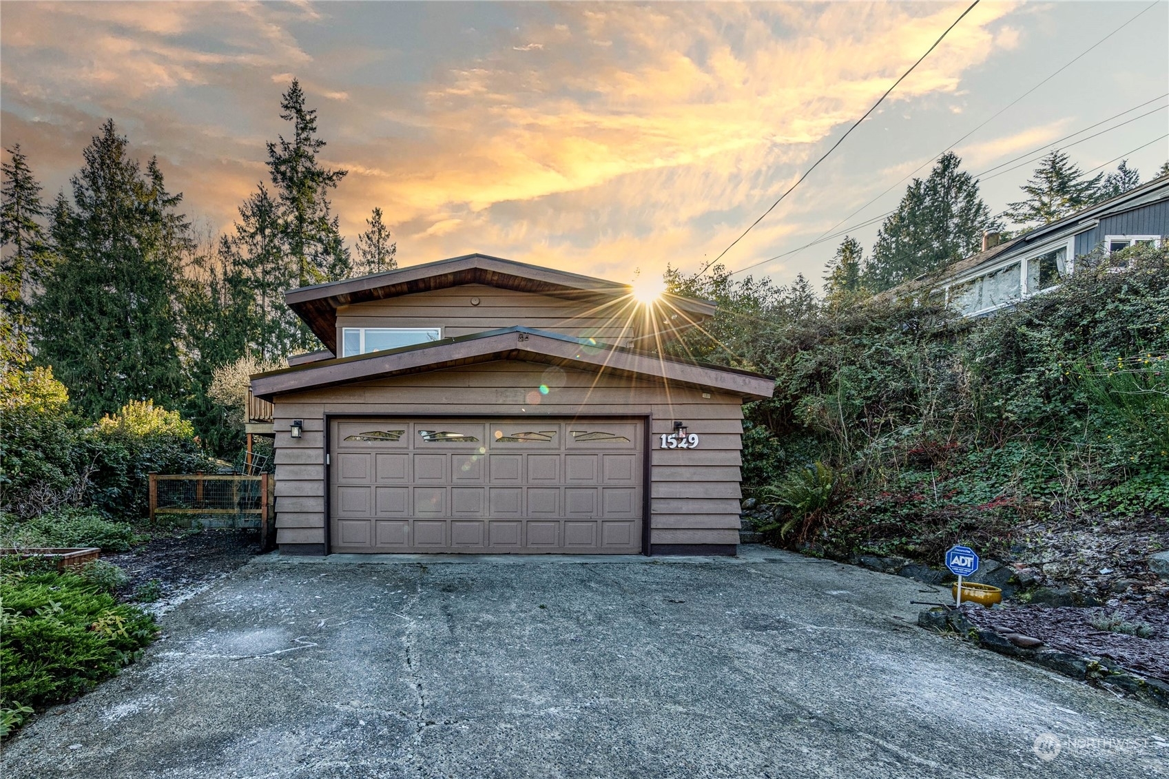 Property Photo:  1529 NE 96th Street  WA 98115 