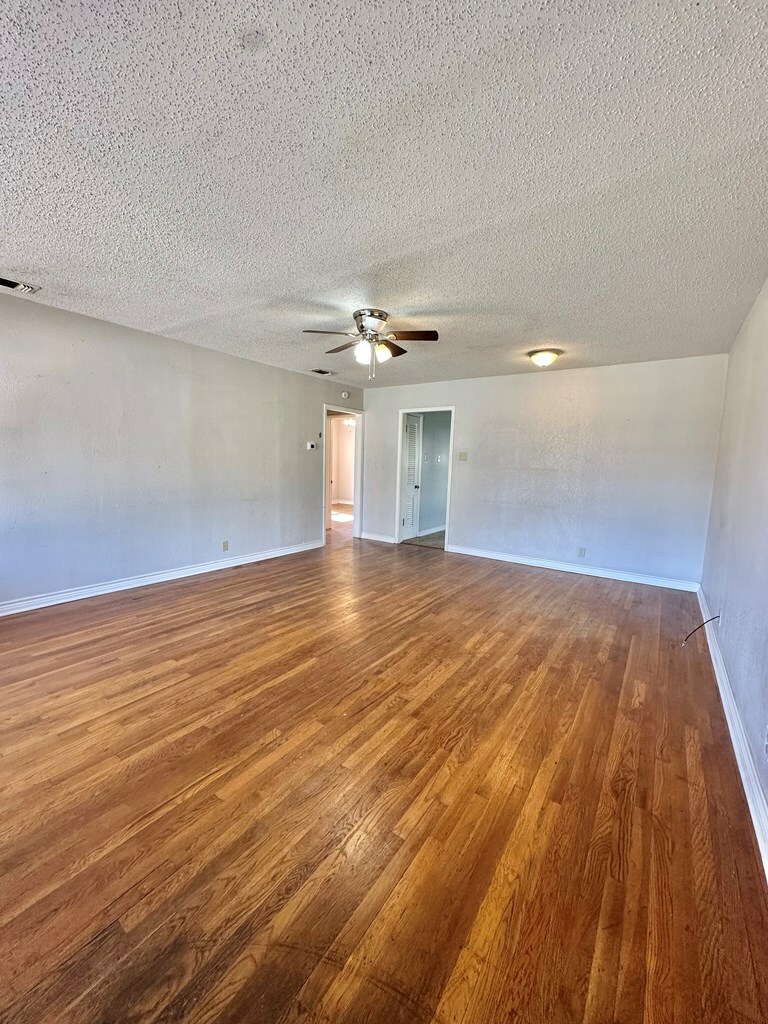 Property Photo:  1521 Kenwood Dr  TX 76903 