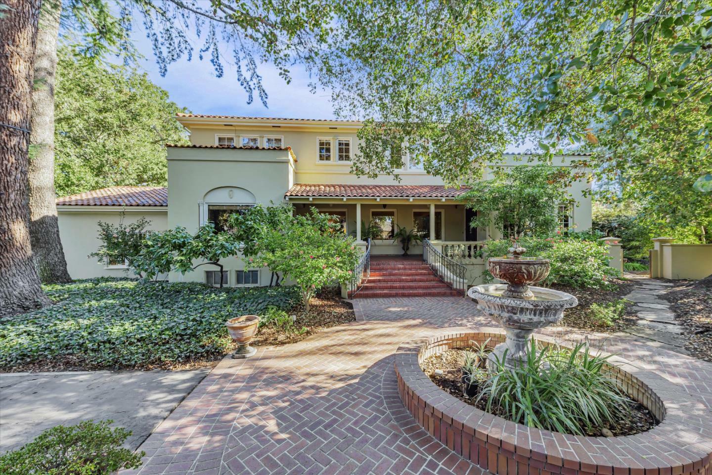 Property Photo:  125 Los Altos Avenue  CA 94022 