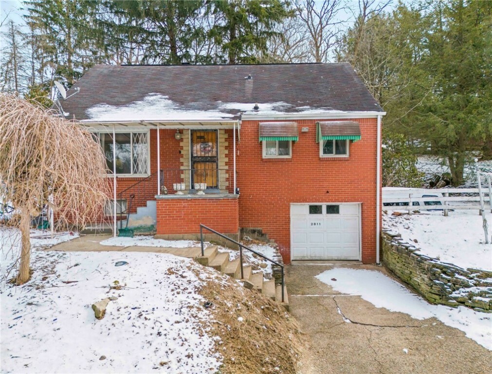 Property Photo:  2811 Old Washington Rd  PA 15317 