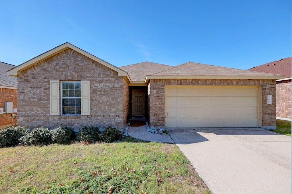 Property Photo: 105 King Elder Lane TX 78641