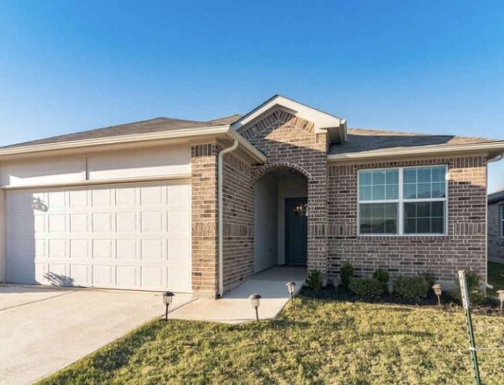 Property Photo:  2001 Fairhaven Gateway  TX 78628 