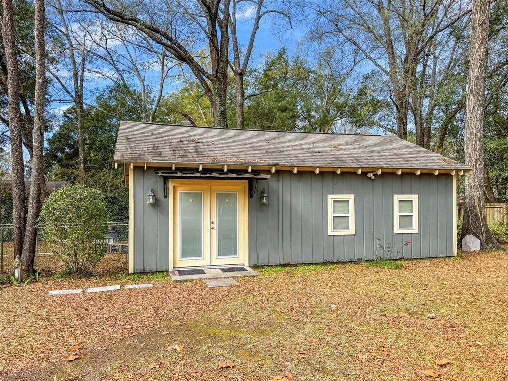Property Photo: 102 Pine Oaks Court LA 70447