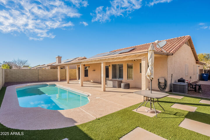 Property Photo: 2217 E Devon Court AZ 85296