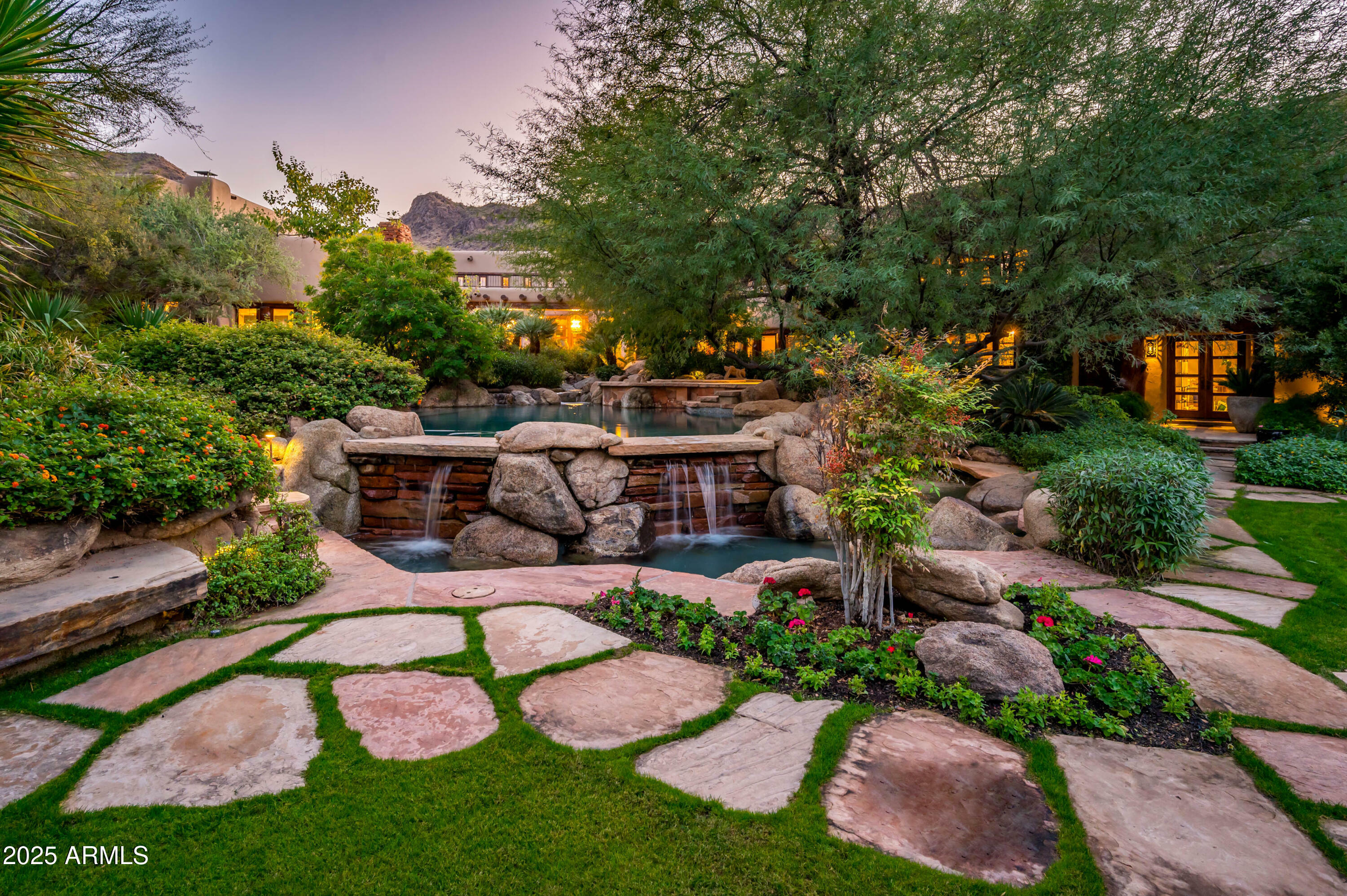 Property Photo: 5747 E Mockingbird Lane AZ 85253