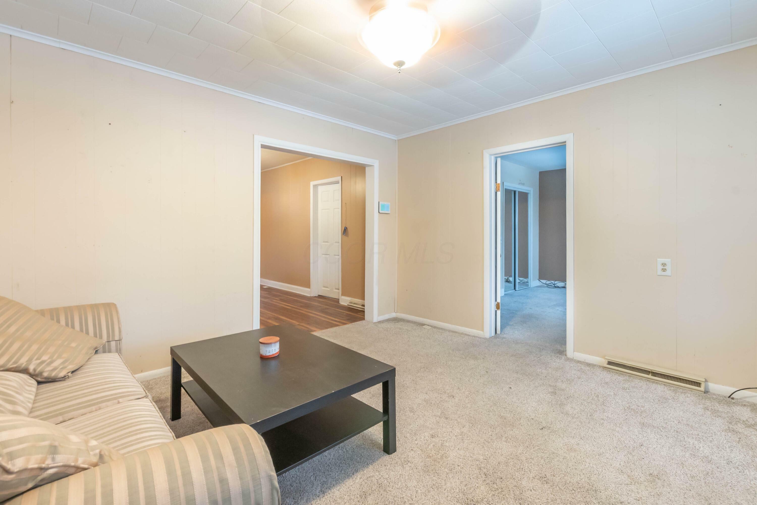 Property Photo:  1587 Garling Avenue  OH 43223 