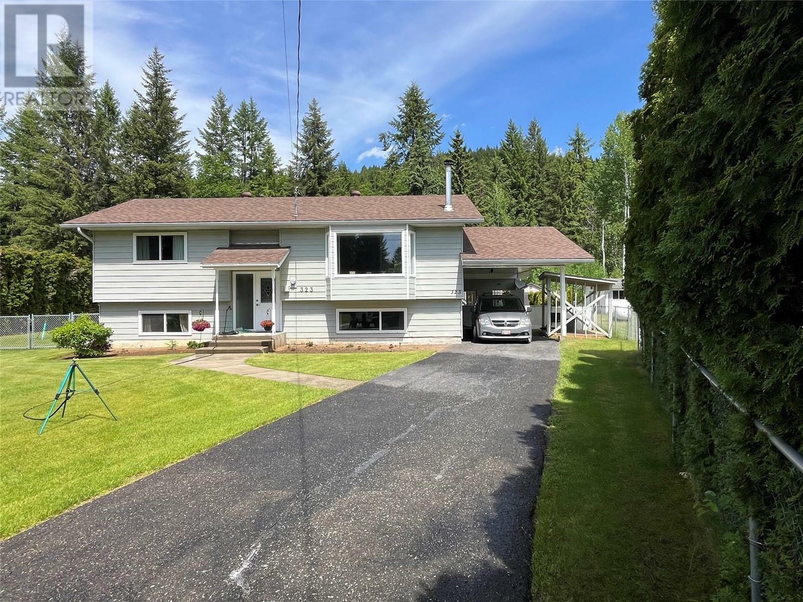 Property Photo: 323 Wyndhaven Drive BC V0E 1N1