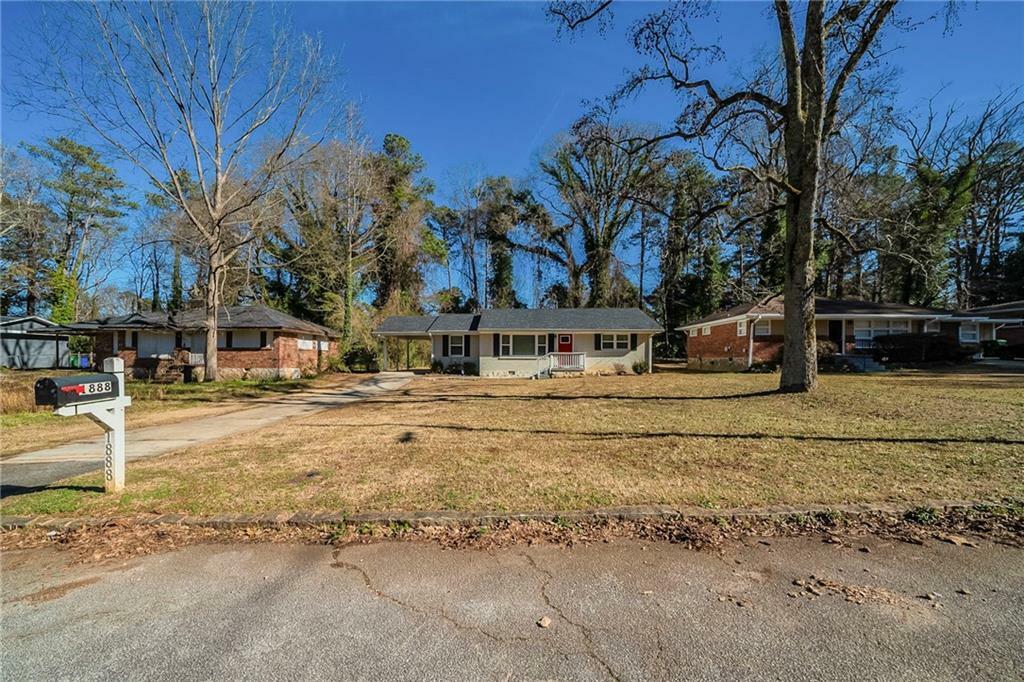 Property Photo: 1888 Cindy Drive GA 30032
