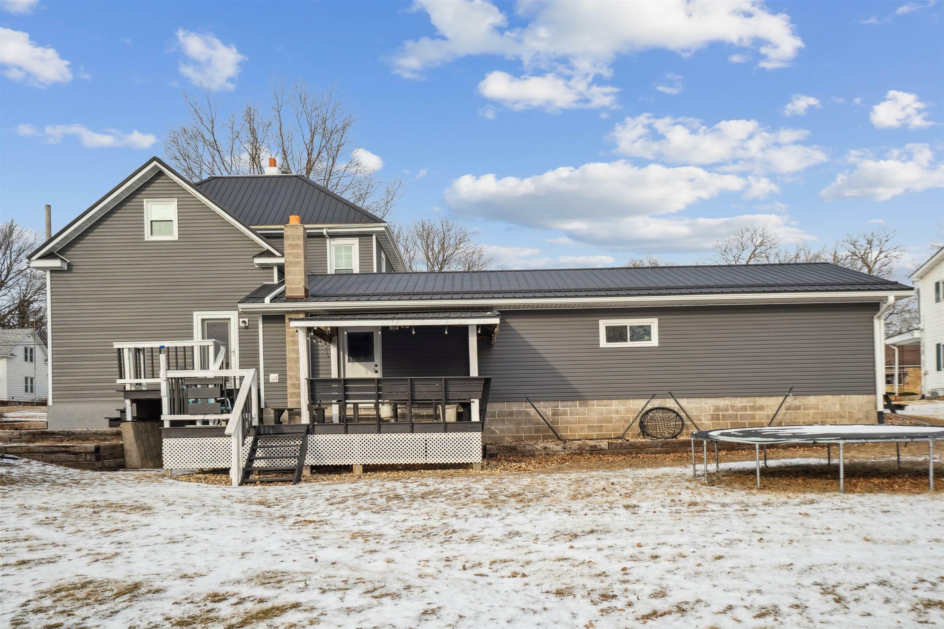 Property Photo:  208 W Spring Street  IA 52076 