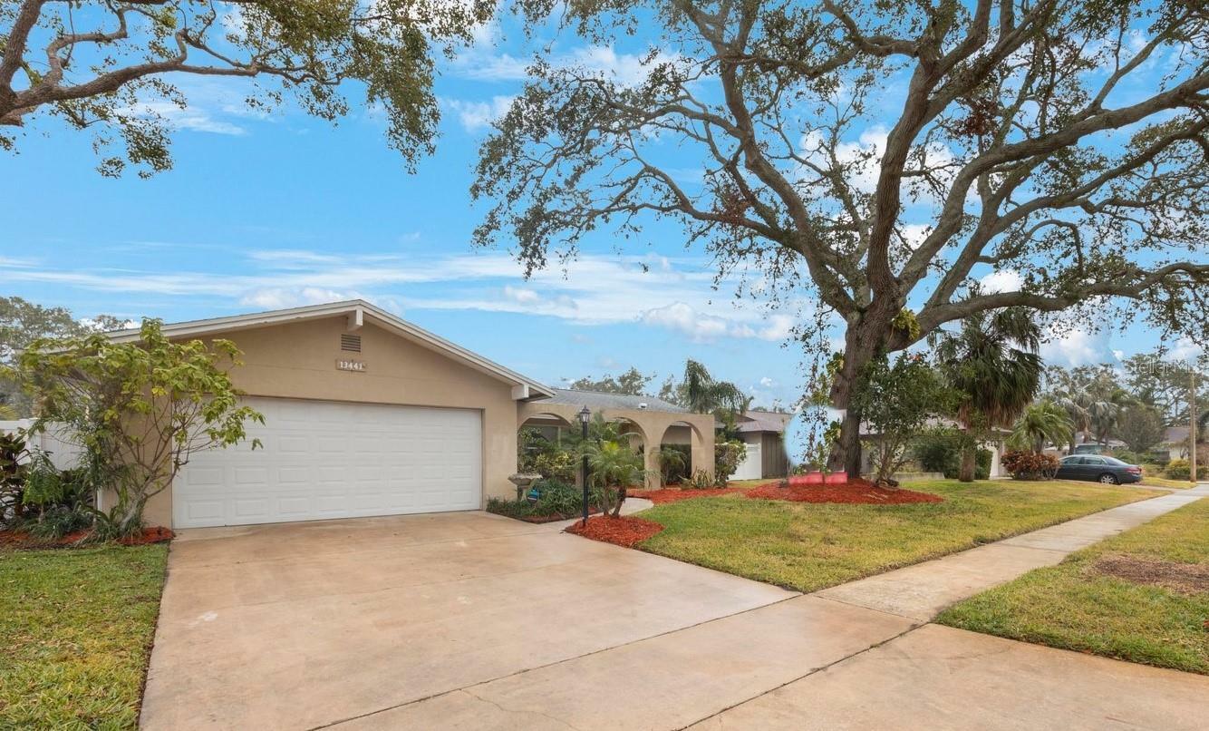 Property Photo:  13441 Del Prado Drive S  FL 33774 