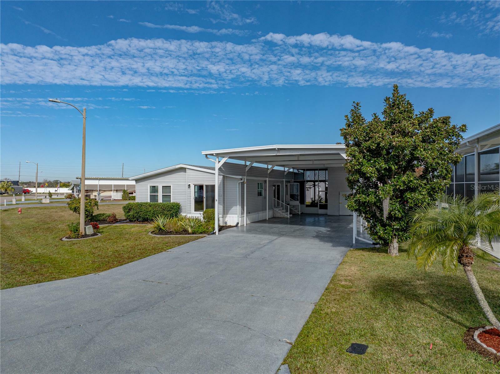 Property Photo:  5084 Southshore Drive  FL 33868 