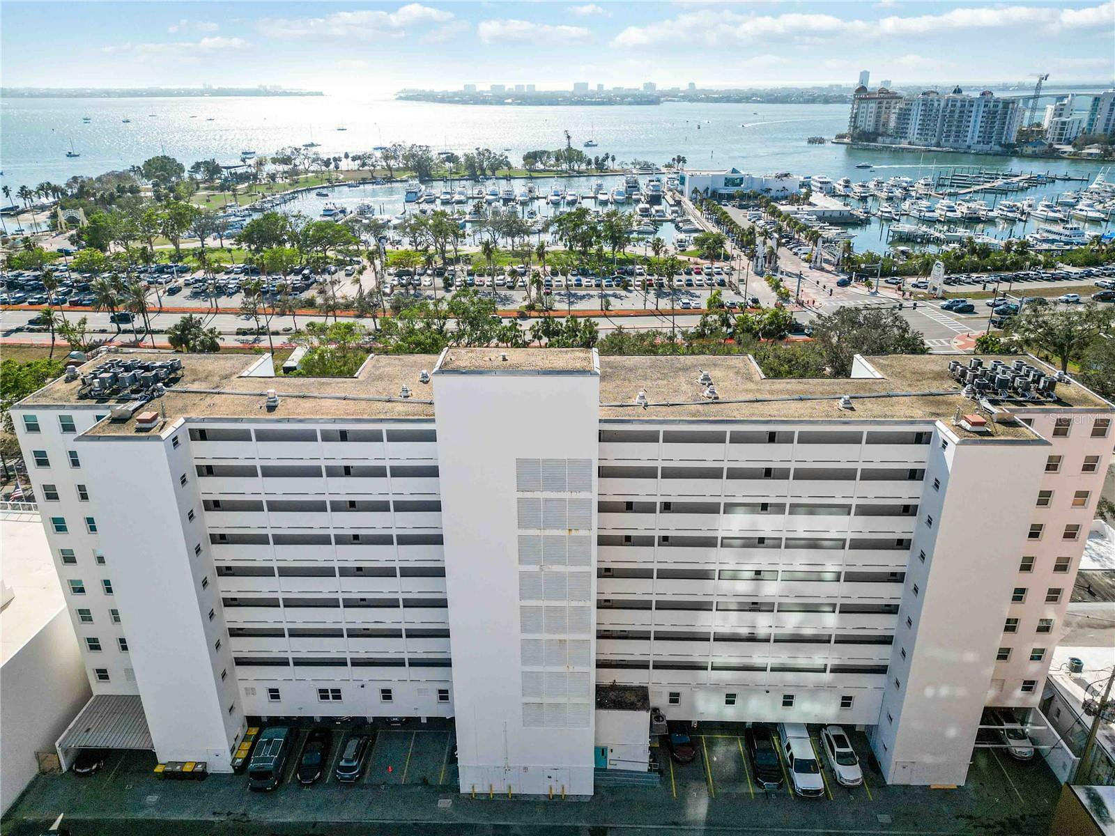 Property Photo: 33 S Gulfstream Avenue 808 FL 34236