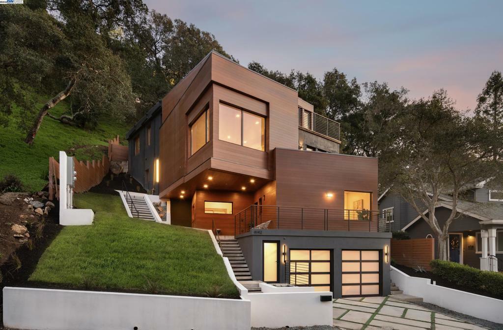 6142 Ruthland Rd  Oakland CA 94611 photo